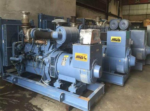 自贡发电机组带负载降电压是什么原因照成的？