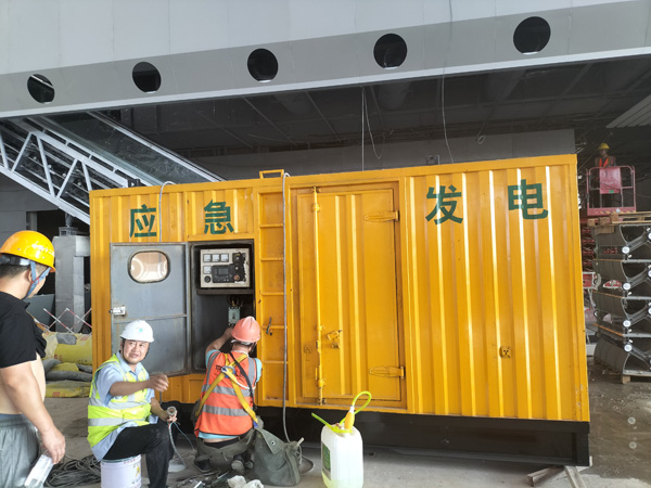 自贡怎样判断空气滤清器是否需要更换？